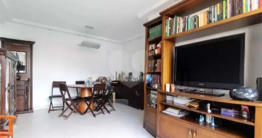 Apartamento com 3 quartos à venda na Avenida Chibarás, 415, Moema, São Paulo