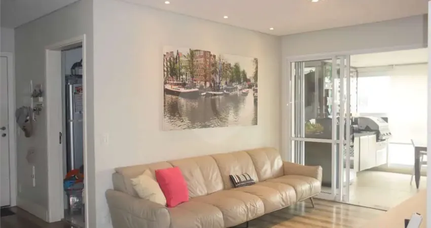 Apartamento de 111m² na Aclimação.