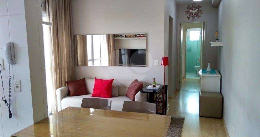 Apartamento a venda 54m² na Vila Clementino, são 2 quartos, sendo 1 suíte