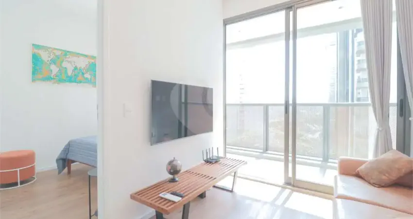 Apartamento de 41,86 m2, 1 suíte, varanda, condomínio clube, 1 vaga em Moema.