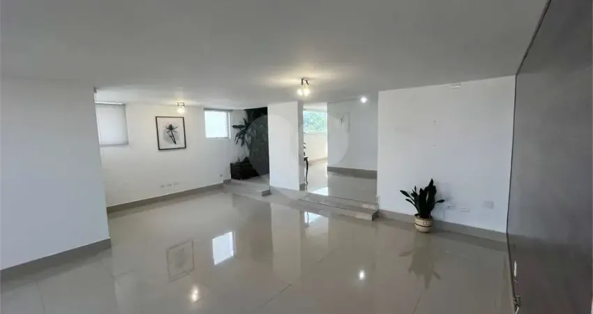 Apartamento a Venda no Ipiranga com 220m2