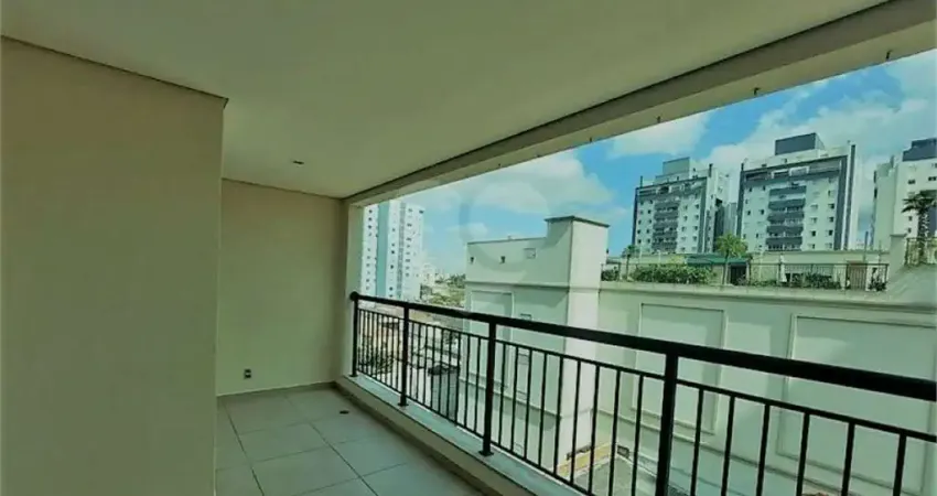 Apartamento de 70m2, 2 dormitórios, 1 suíte, varanda envidraçada, 1 vaga fixa, lazer no Ipiranga.