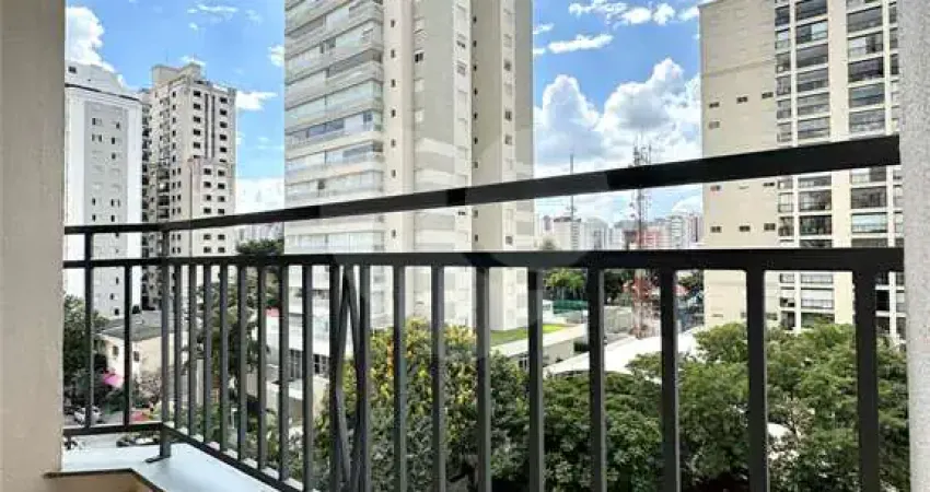 Apartamento de 80m², 3 dormitórios, 1 suíte, 2 vagas e próximo ao metrô.