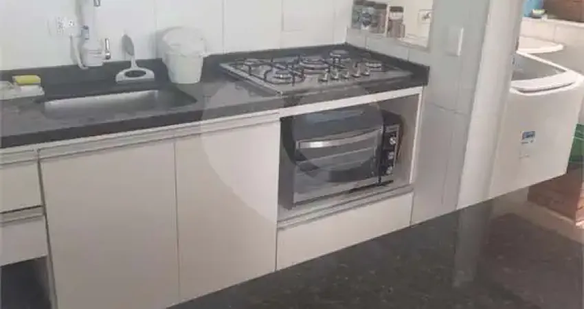 Sobrado em condomínio na região da vila prudente excelente localização com 2 dormitórios e 2 vagas de garagem