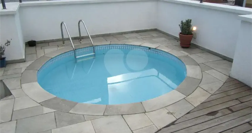 Cobertura duplex com 126,metros quadrados próximo ao shopping pátio paulista.