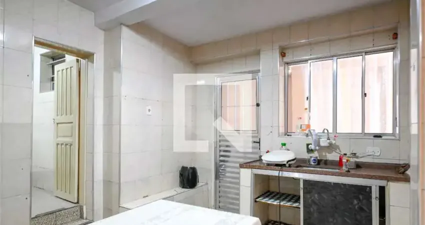 Casa sobrado 216m2 6 dormitórios 3 banheiros 1 vaga no sacomã venda!