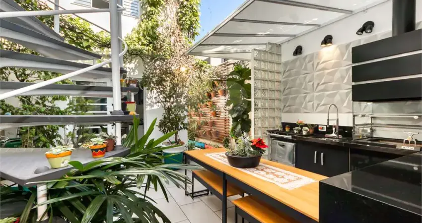 Sobrado à venda com 231 m² sendo 3 dormitórios uma suíte no bairro jardim da saúde.