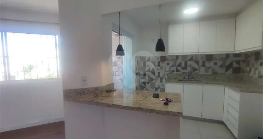 Apartamento na Cidade Ademar na travessa da Avenida Cupecê! . Apartamento super bem localizado com toda a infraestrutura do comércio e condução