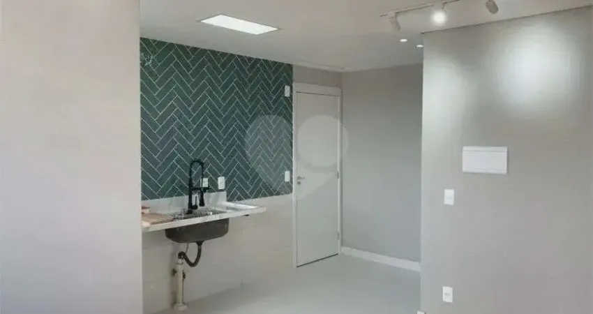 Apartamento à Venda na Barra Funda, 02 dormitórios. São Paulo.