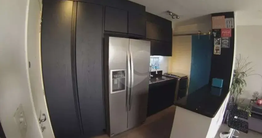 Apartamento à venda no bairro Lapa.