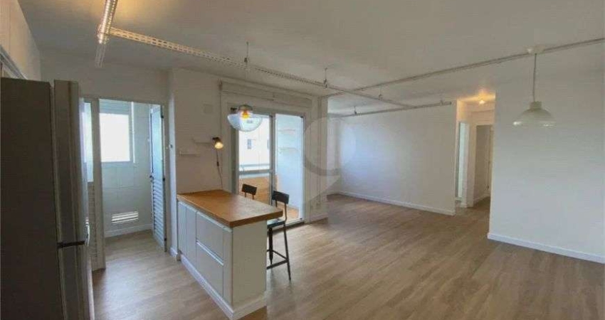 Apartamento na Água Branca, 02 dormitórios.