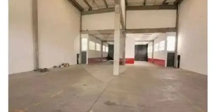 Galpão comercial para alugar na Lapa.