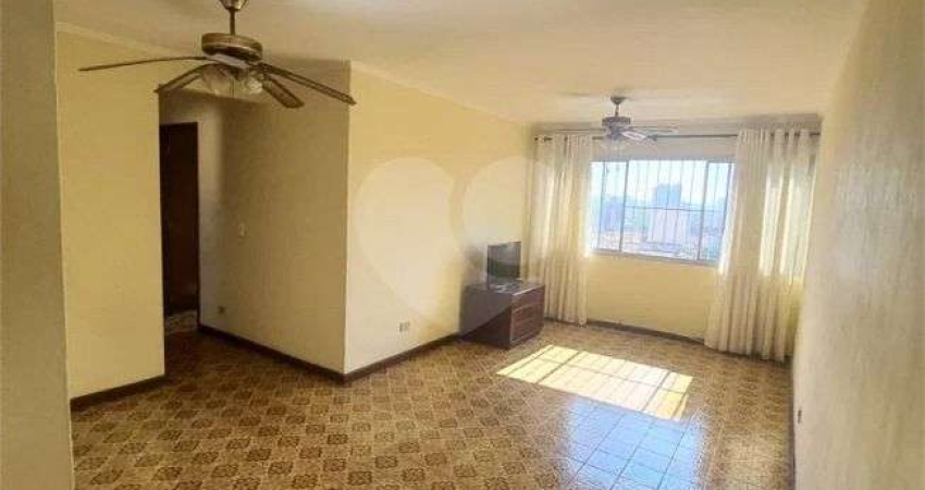Imóvel para venda possui 80 metros quadrados com 2 quartos em Lapa - São Paulo - SP