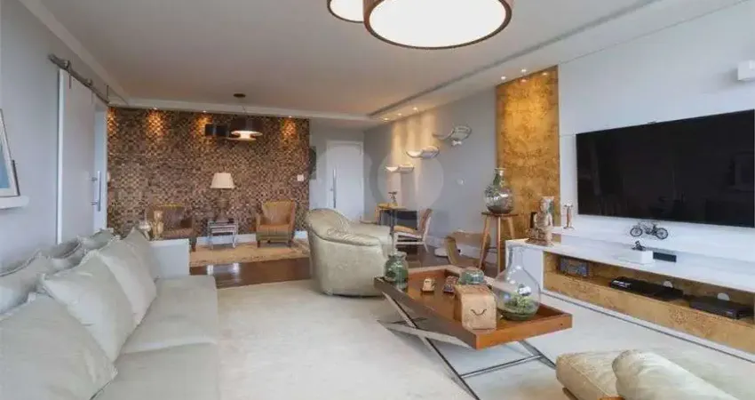 Apartamento à venda no bairro Alto da Lapa.