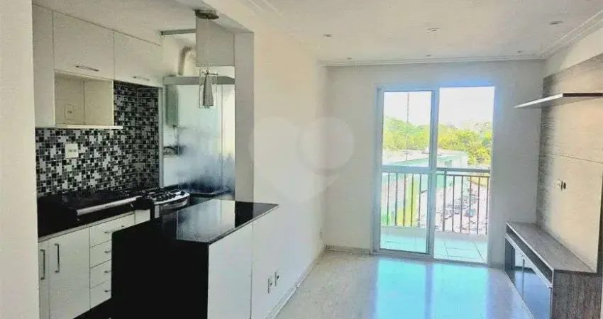 Apartamento à Venda no Alto da Lapa, 02 dormitórios. São Paulo.