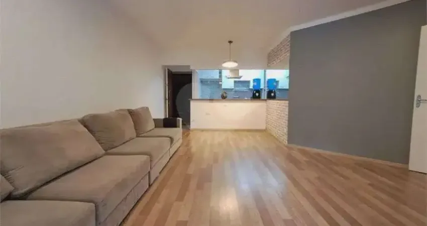 Apartamento Duplex à Venda na Pompeia, São Paulo.