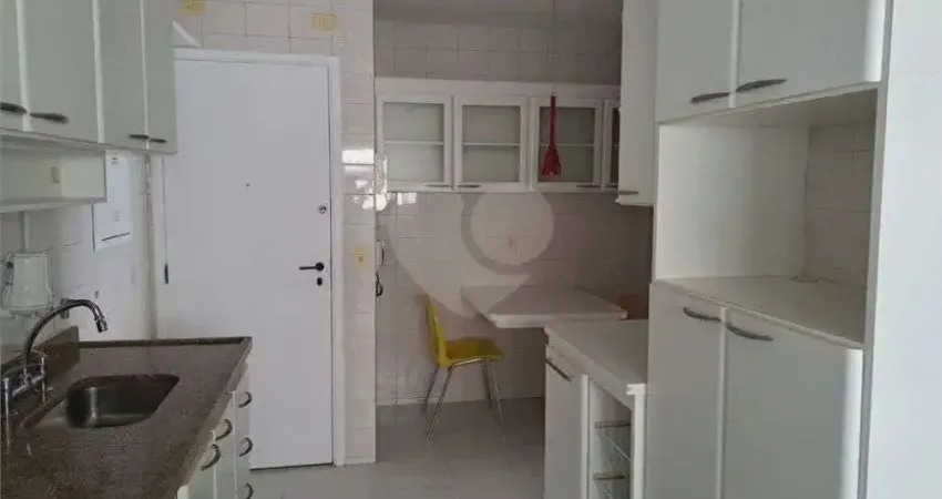 Apartamento na Lapa para Venda, 03 dormitórios. São Paulo.