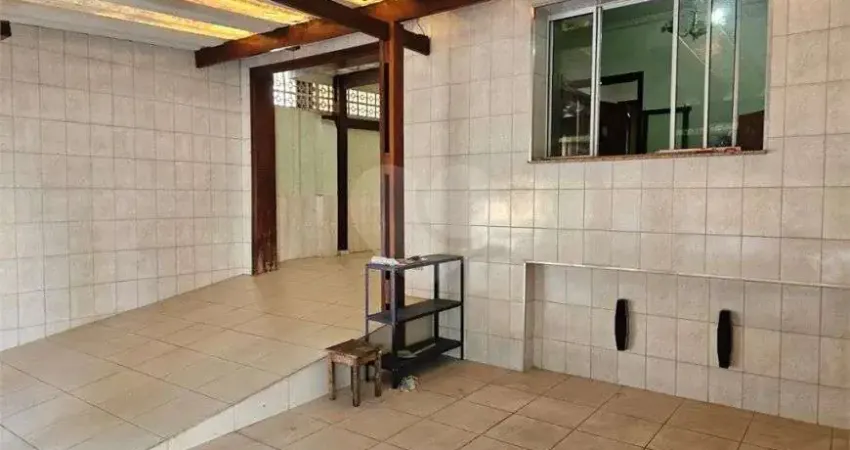 Casa - 228m - Venda - Água Branca - 3 Quartos - Excelente Localização Localização privilegiada, o i