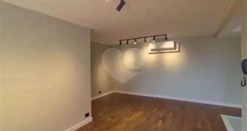 Apartamento com 3 quartos, Vila Madalena - São Paulo
