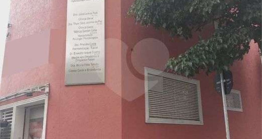 Prédio disponível para locação no bairro Vila Leopoldina.