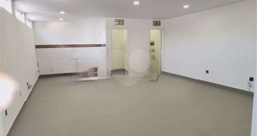 Prédio comercial disponível para locação na Vila Leopoldina.