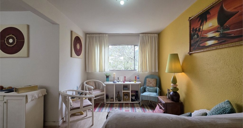 Apartamento á venda com 3 quartos no Alto de Pinheiros
