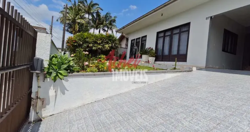 Casa com 3 quartos à venda na Rua Tito Alves do Nascimento, Petrópolis, Joinville