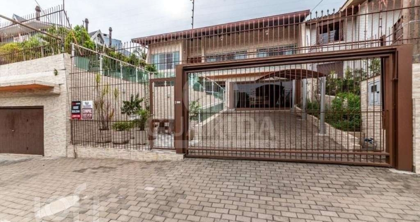 Casa com 3 quartos à venda na Rua Senador Annibal Di Primio Beck, 161, Boa Vista, Porto Alegre