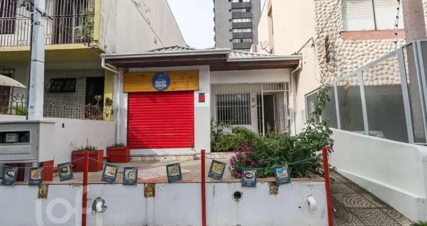 Casa com 3 quartos à venda na Avenida Lavras, 345, Petrópolis, Porto Alegre
