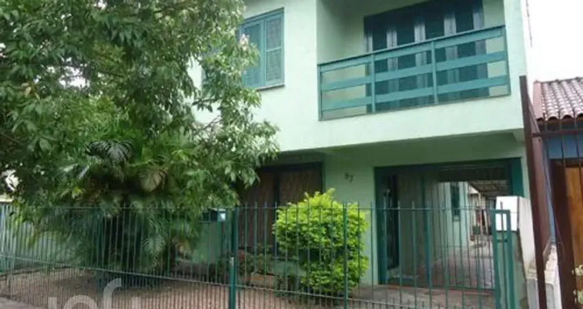 Casa com 3 quartos à venda na Rua Fontoura Xavier, 90, Jardim São Pedro, Porto Alegre
