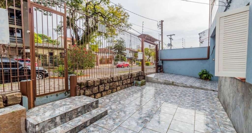 Casa com 3 quartos à venda na Rua Plácido de Castro, 194, Azenha, Porto Alegre