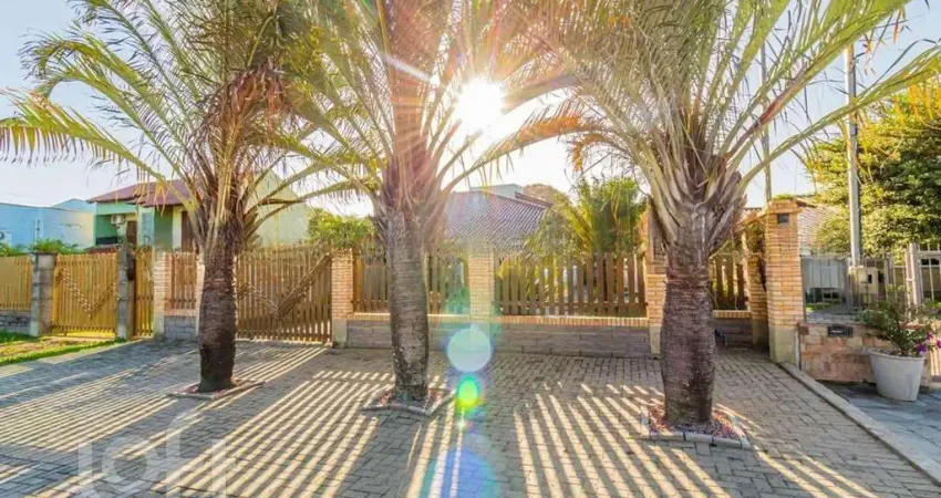 Casa com 3 quartos à venda na Praça Inácio Antônio da Silva, 608, Belém Novo, Porto Alegre