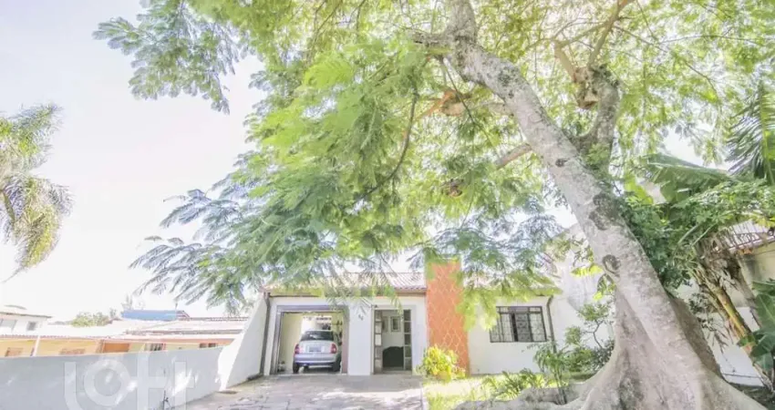 Casa com 4 quartos à venda na Avenida Leonardo Carlucci, 86, Espírito Santo, Porto Alegre