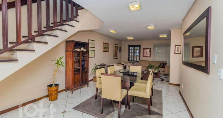 Casa com 3 quartos à venda na Rua Doutor Raul Moreira, 115, Cristal, Porto Alegre
