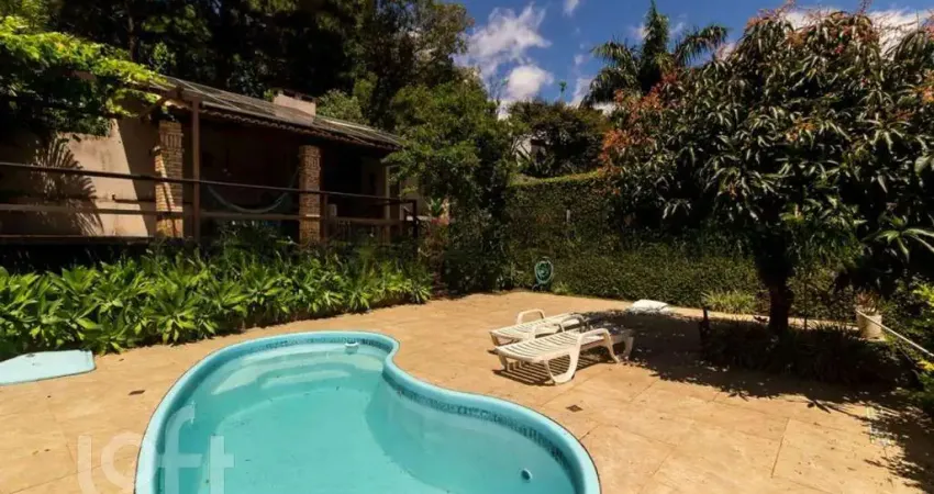 Casa com 3 quartos à venda na Rua Professor Antônio José Remião, 335, Espírito Santo, Porto Alegre