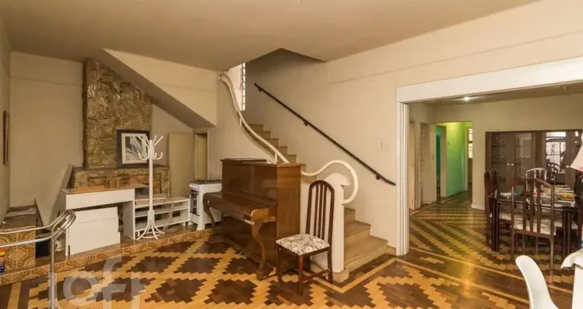 Casa com 6 quartos à venda na Rua Vasco da Gama, 488, Rio Branco, Porto Alegre