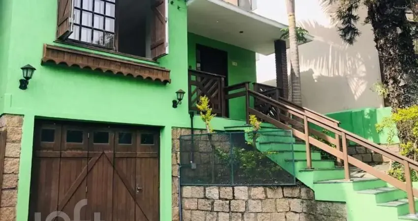 Casa com 4 quartos à venda na Rua Cangussu, 58, Nonoai, Porto Alegre