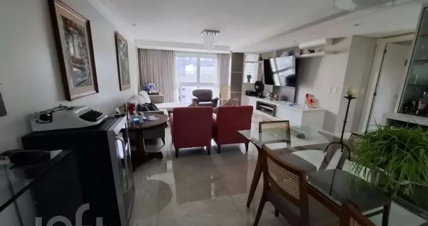 Apartamento com 3 quartos à venda na Rua Mata Bacelar, 331, Auxiliadora, Porto Alegre