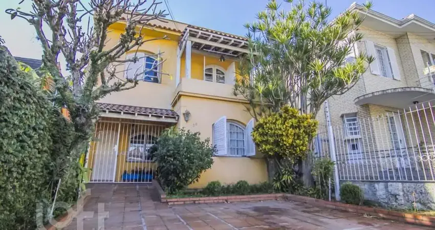 Casa com 3 quartos à venda na Rua General Gomes Carneiro, 250, Medianeira, Porto Alegre