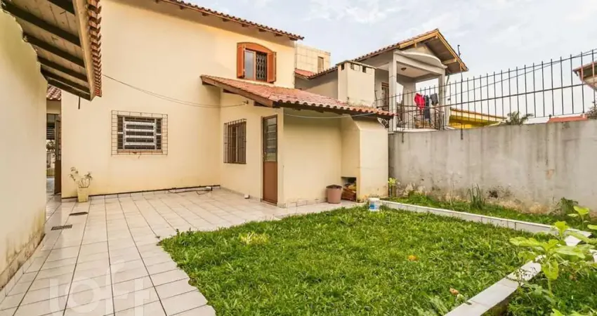 Casa com 3 quartos à venda na Avenida Doutor Saulo Coelho, 120, Rubem Berta, Porto Alegre