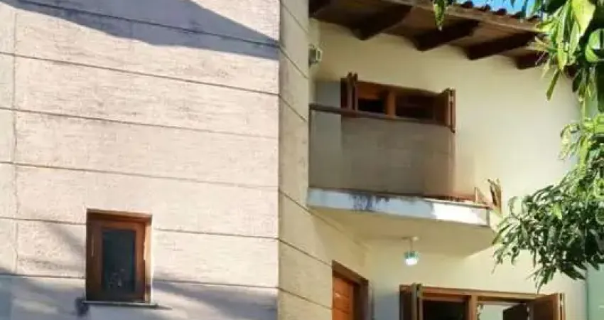Casa com 2 quartos à venda na Rua Fernando Osório, 480, Teresópolis, Porto Alegre