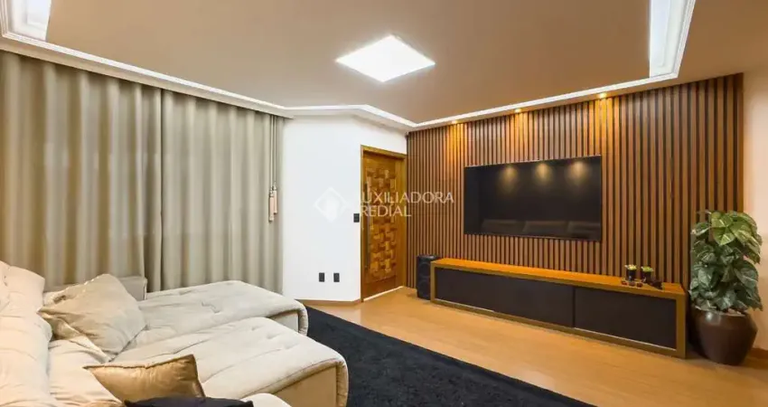 Casa com 3 quartos à venda na Rua Liberato Salvador, 44, Nova Petrópolis, São Bernardo do Campo
