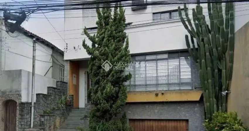 Casa com 3 quartos à venda na Rua Heitor Peixoto, 778, Cambuci, São Paulo