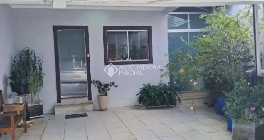 Casa com 2 quartos à venda na Rua Itália, 361, Jardim Santo Antônio, Santo André