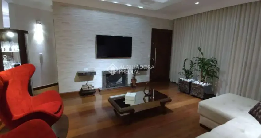 Casa com 4 quartos à venda na Rua Luiz Secondo Batistini, 40, Nova Petrópolis, São Bernardo do Campo