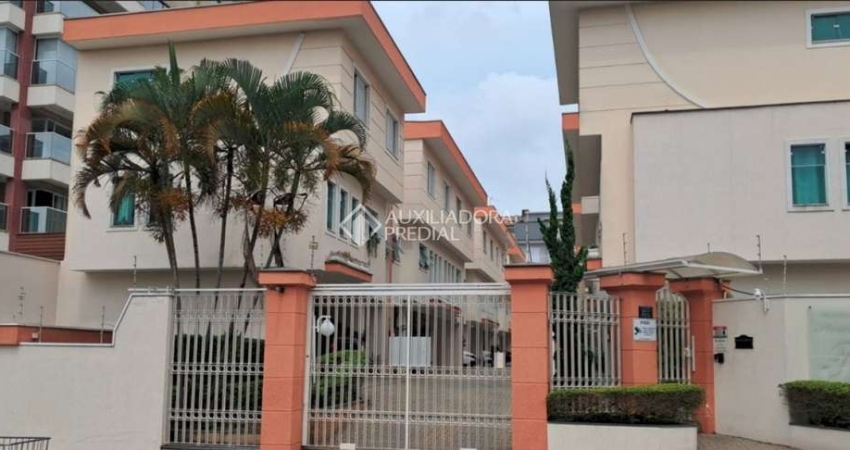 Casa em condomínio fechado com 3 quartos à venda na Rua Vinte e Um de Abril, 130, Silveira, Santo André