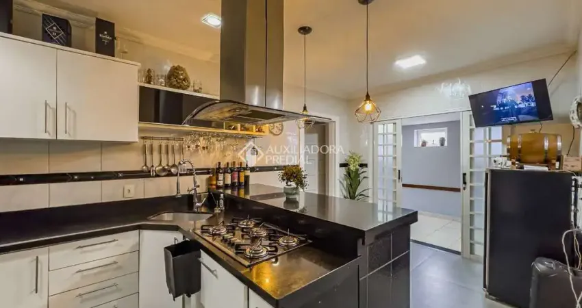 Casa com 3 quartos à venda na Rua Pasteur, 13, Jardim São Caetano, São Caetano do Sul