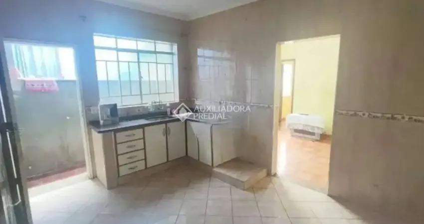 Casa com 2 quartos à venda na Rua das Glicíneas, 60, Vila Marina, Santo André