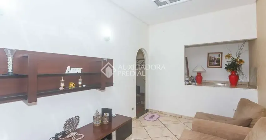 Casa com 5 quartos para alugar na SAO SEBASTIAO, 81, Mauá, São Caetano do Sul