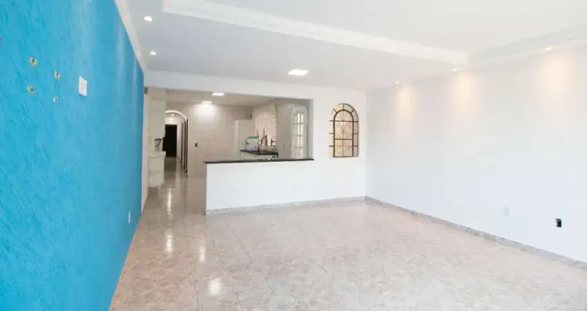 Casa com 3 quartos para alugar na Avenida Áurea, 690, Jardim do Estádio, Santo André
